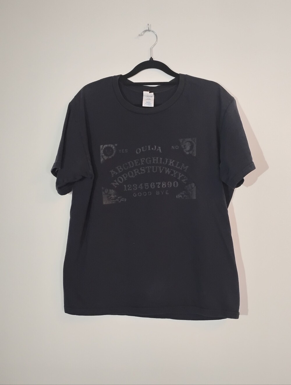 Black Ouija Graphic Crewneck T-Shirt - Unbranded-Gildan